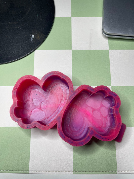 Paw print heart vent